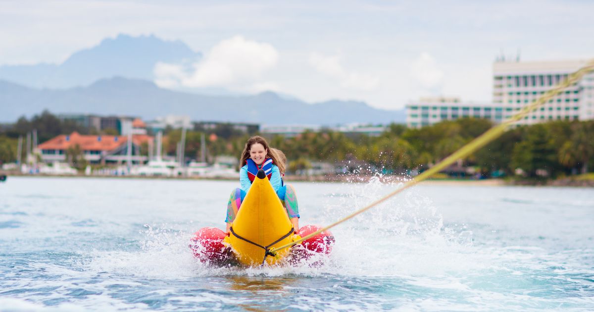 Các trò chơi ở okinawa - Thuyền chuối